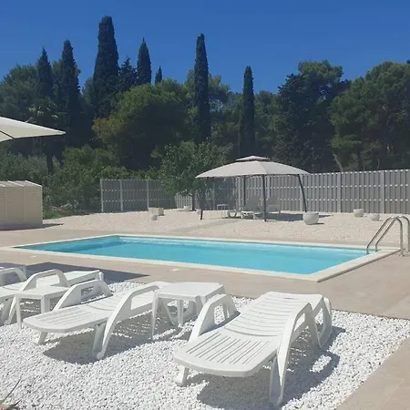 Black Pearl Souterain 5 Personen With Free Ev Ch-station Apartment *