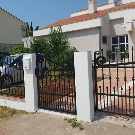 Black Pearl Souterain 5 Personen With Free Ev Ch-station Apartment *